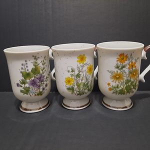 Vintage pedestal floral mugs